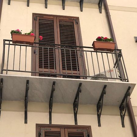 Reginella B&B パレルモ エクステリア 写真